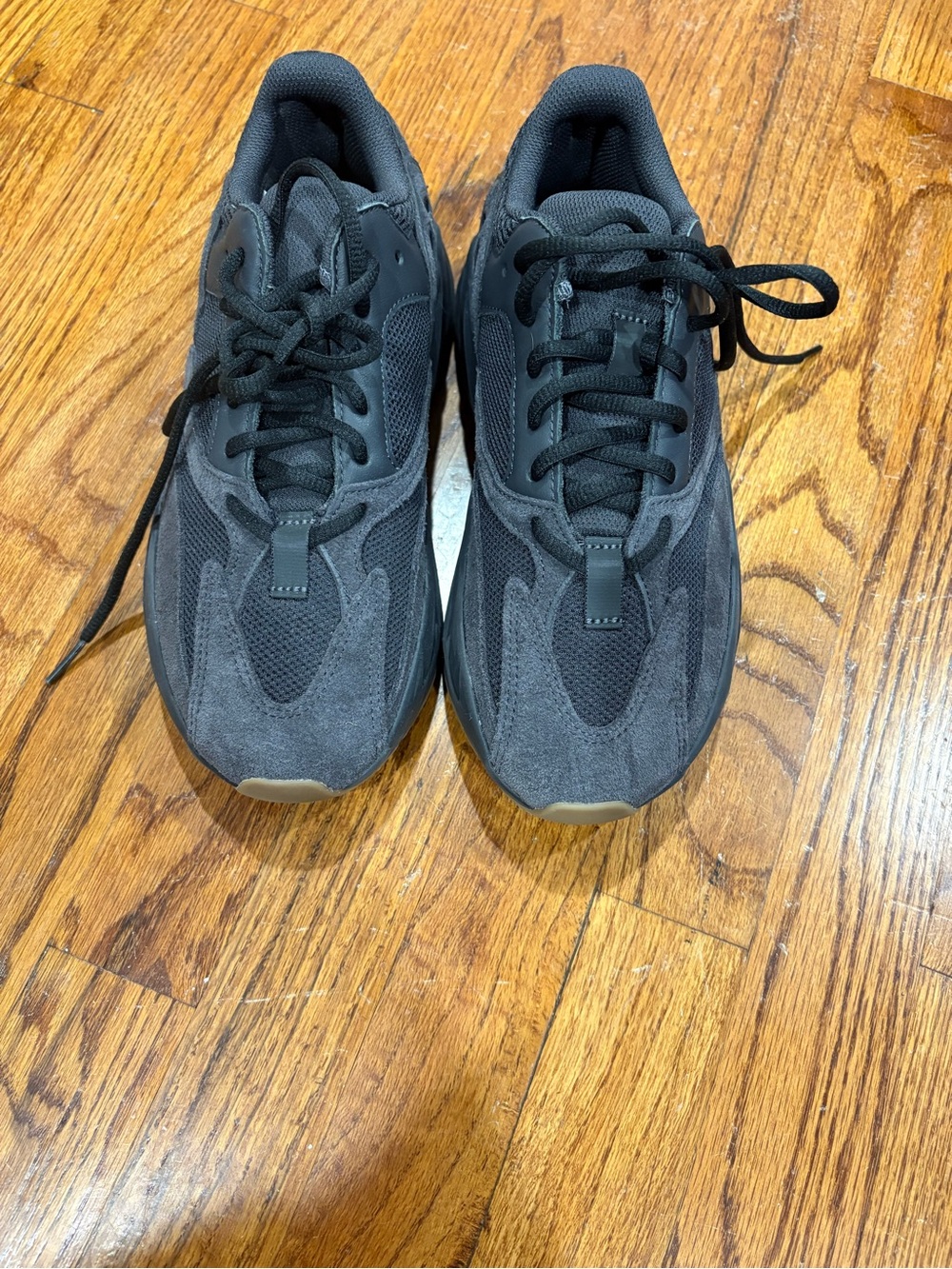 Yeezy Men's Dark Gray/Black Low-Top Sneakers